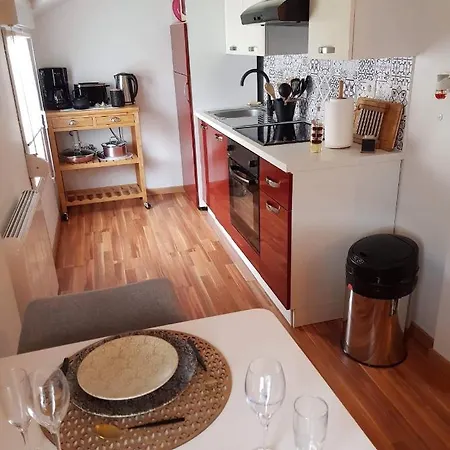 Champetillant Apartment *
